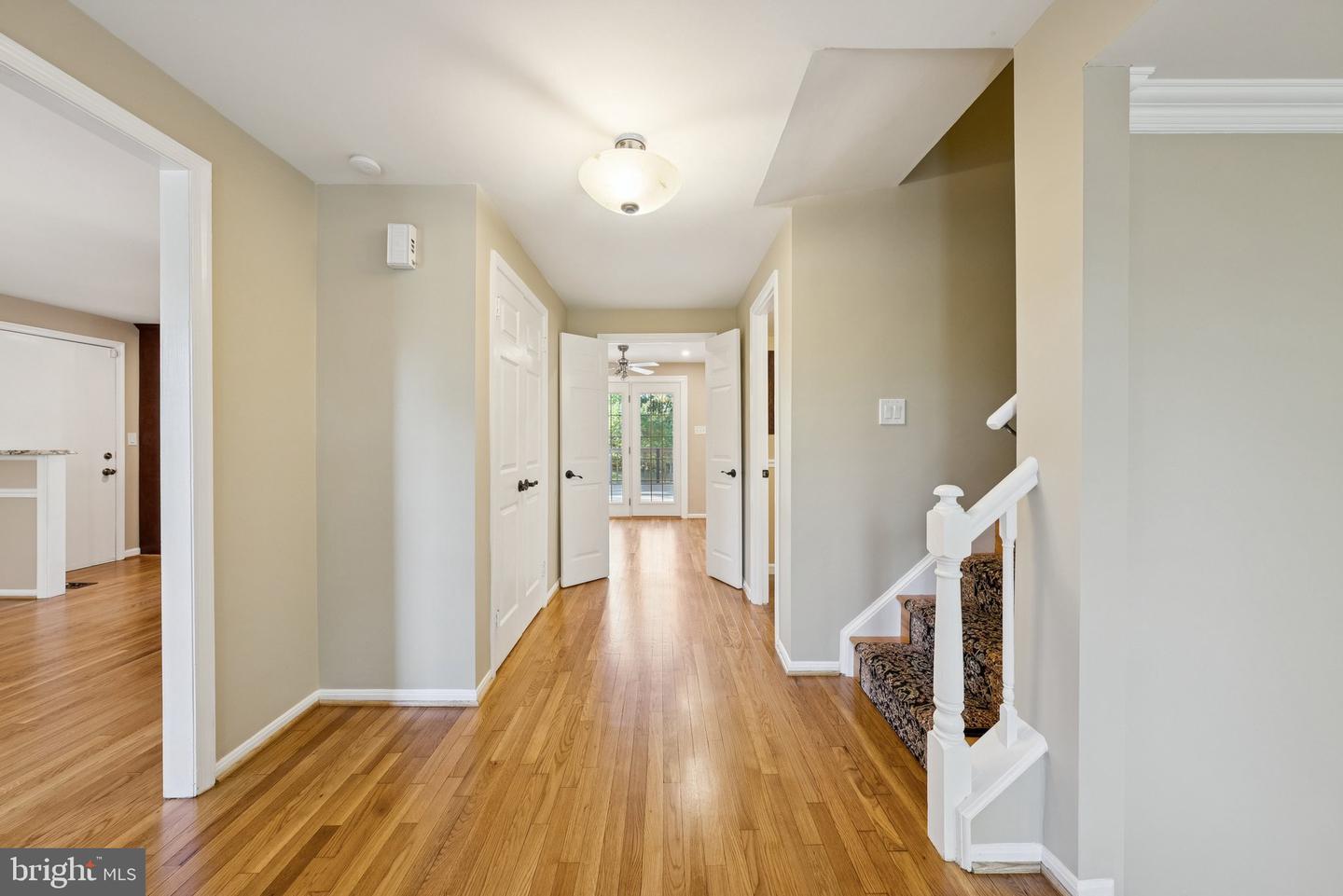 6102 KINGS COLOR DR, FAIRFAX, Virginia 22030, 4 Bedrooms Bedrooms, ,3 BathroomsBathrooms,Residential,For sale,6102 KINGS COLOR DR,VAFX2273450 MLS # VAFX2273450 6102 KINGS COLOR DR, FAIRFAX, Virginia 22030, 4 Bedrooms Bedrooms, ,3 BathroomsBathrooms,Residential,For sale,6102 KINGS COLOR DR,VAFX2273450 MLS # VAFX2273450