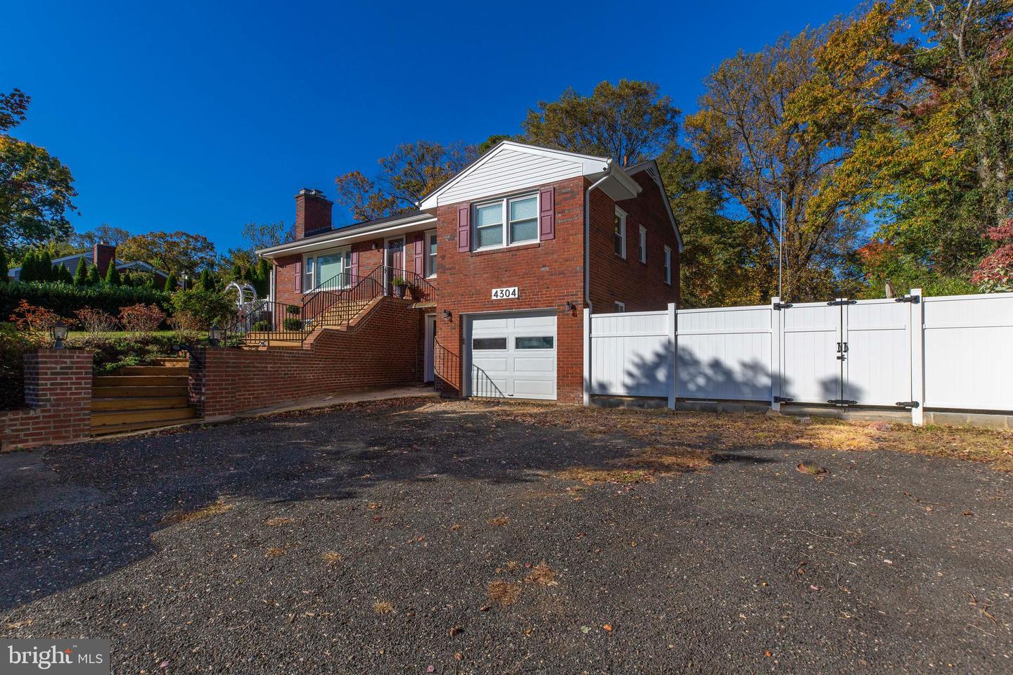 4304 WAKEFIELD CHAPEL RD, ANNANDALE, Virginia 22003, 4 Bedrooms Bedrooms, ,3 BathroomsBathrooms,Residential,For sale,4304 WAKEFIELD CHAPEL RD,VAFX2273162 MLS # VAFX2273162 4304 WAKEFIELD CHAPEL RD, ANNANDALE, Virginia 22003, 4 Bedrooms Bedrooms, ,3 BathroomsBathrooms,Residential,For sale,4304 WAKEFIELD CHAPEL RD,VAFX2273162 MLS # VAFX2273162