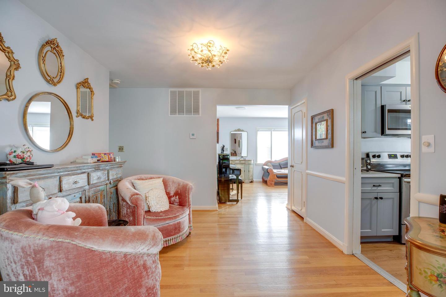 4304 WAKEFIELD CHAPEL RD, ANNANDALE, Virginia 22003, 4 Bedrooms Bedrooms, ,3 BathroomsBathrooms,Residential,For sale,4304 WAKEFIELD CHAPEL RD,VAFX2273162 MLS # VAFX2273162 4304 WAKEFIELD CHAPEL RD, ANNANDALE, Virginia 22003, 4 Bedrooms Bedrooms, ,3 BathroomsBathrooms,Residential,For sale,4304 WAKEFIELD CHAPEL RD,VAFX2273162 MLS # VAFX2273162