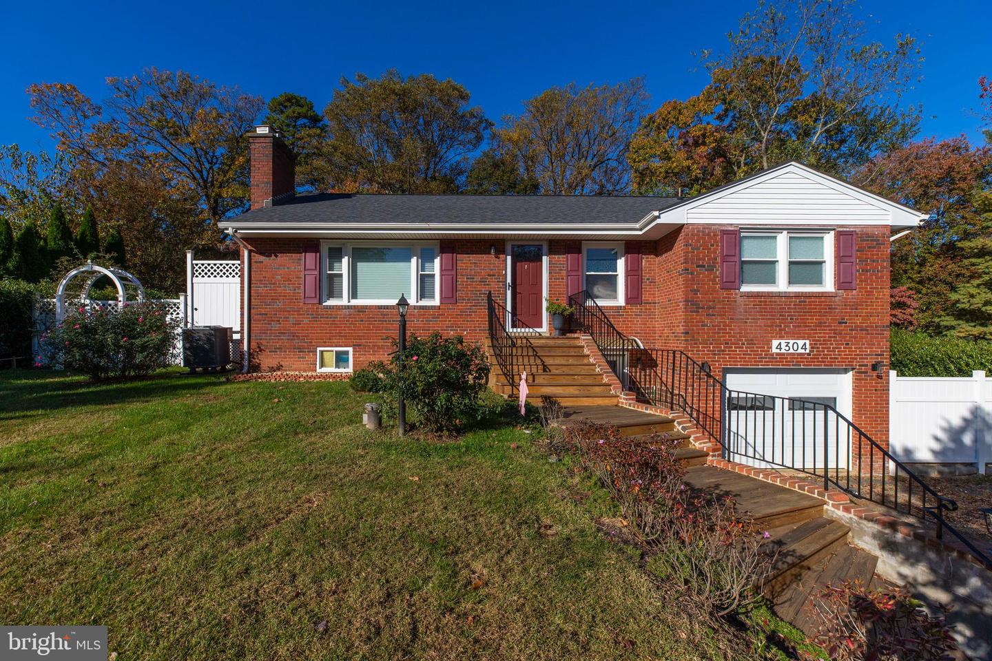 4304 WAKEFIELD CHAPEL RD, ANNANDALE, Virginia 22003, 4 Bedrooms Bedrooms, ,3 BathroomsBathrooms,Residential,For sale,4304 WAKEFIELD CHAPEL RD,VAFX2273162 MLS # VAFX2273162 4304 WAKEFIELD CHAPEL RD, ANNANDALE, Virginia 22003, 4 Bedrooms Bedrooms, ,3 BathroomsBathrooms,Residential,For sale,4304 WAKEFIELD CHAPEL RD,VAFX2273162 MLS # VAFX2273162