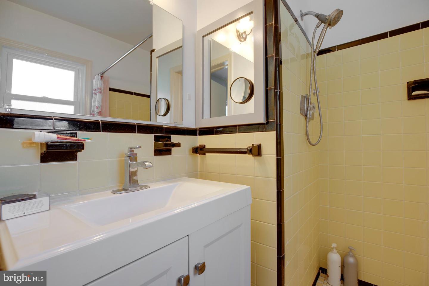 4304 WAKEFIELD CHAPEL RD, ANNANDALE, Virginia 22003, 4 Bedrooms Bedrooms, ,3 BathroomsBathrooms,Residential,For sale,4304 WAKEFIELD CHAPEL RD,VAFX2273162 MLS # VAFX2273162 4304 WAKEFIELD CHAPEL RD, ANNANDALE, Virginia 22003, 4 Bedrooms Bedrooms, ,3 BathroomsBathrooms,Residential,For sale,4304 WAKEFIELD CHAPEL RD,VAFX2273162 MLS # VAFX2273162