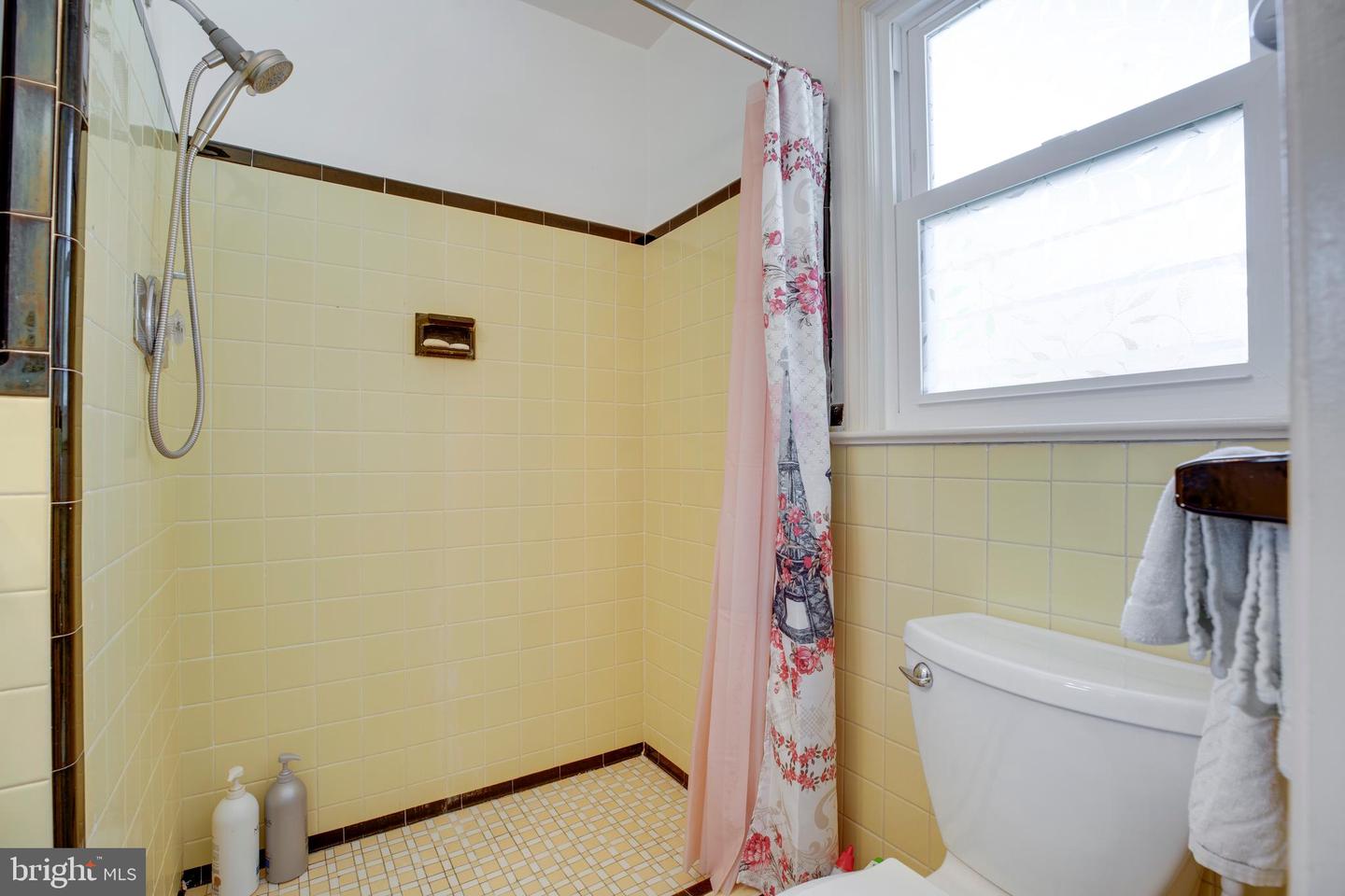4304 WAKEFIELD CHAPEL RD, ANNANDALE, Virginia 22003, 4 Bedrooms Bedrooms, ,3 BathroomsBathrooms,Residential,For sale,4304 WAKEFIELD CHAPEL RD,VAFX2273162 MLS # VAFX2273162 4304 WAKEFIELD CHAPEL RD, ANNANDALE, Virginia 22003, 4 Bedrooms Bedrooms, ,3 BathroomsBathrooms,Residential,For sale,4304 WAKEFIELD CHAPEL RD,VAFX2273162 MLS # VAFX2273162