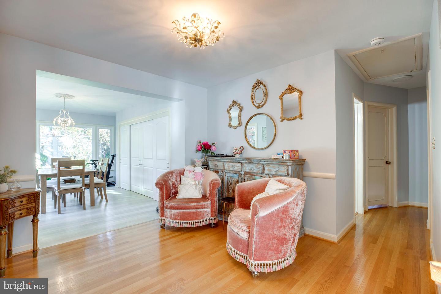 4304 WAKEFIELD CHAPEL RD, ANNANDALE, Virginia 22003, 4 Bedrooms Bedrooms, ,3 BathroomsBathrooms,Residential,For sale,4304 WAKEFIELD CHAPEL RD,VAFX2273162 MLS # VAFX2273162 4304 WAKEFIELD CHAPEL RD, ANNANDALE, Virginia 22003, 4 Bedrooms Bedrooms, ,3 BathroomsBathrooms,Residential,For sale,4304 WAKEFIELD CHAPEL RD,VAFX2273162 MLS # VAFX2273162