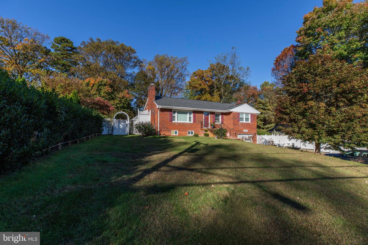 4304 WAKEFIELD CHAPEL RD, ANNANDALE, Virginia 22003, 4 Bedrooms Bedrooms, ,3 BathroomsBathrooms,Residential,For sale,4304 WAKEFIELD CHAPEL RD,VAFX2273162 MLS # VAFX2273162 4304 WAKEFIELD CHAPEL RD, ANNANDALE, Virginia 22003, 4 Bedrooms Bedrooms, ,3 BathroomsBathrooms,Residential,For sale,4304 WAKEFIELD CHAPEL RD,VAFX2273162 MLS # VAFX2273162