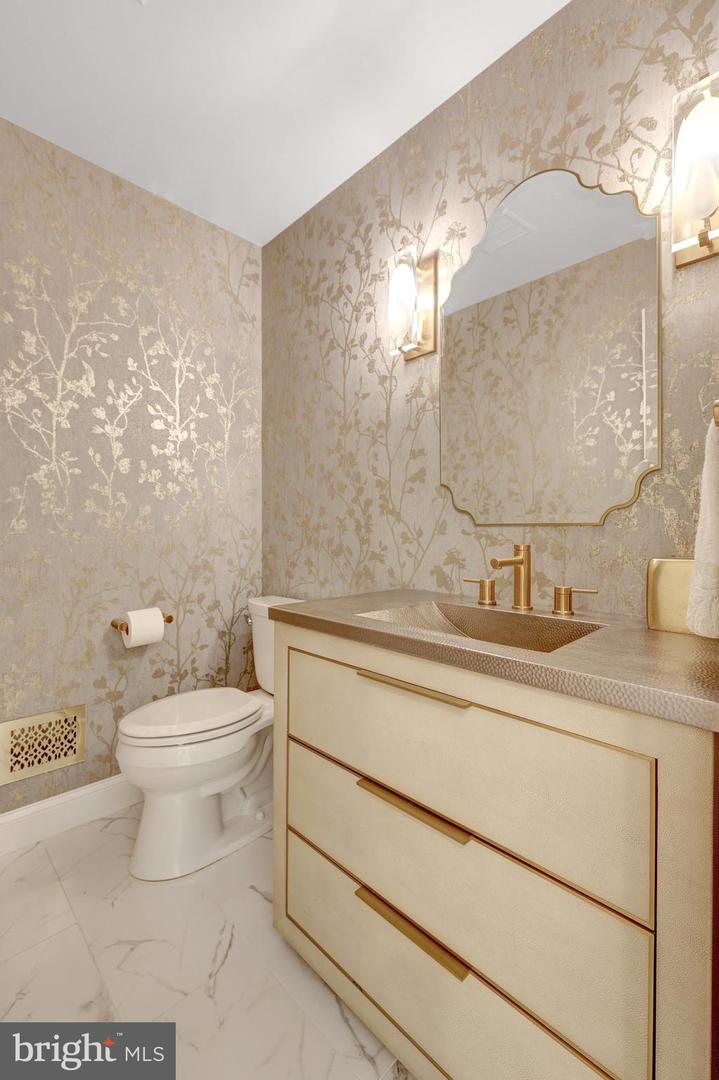 1419 CLAVES CT, VIENNA, Virginia 22182, 5 Bedrooms Bedrooms, ,4 BathroomsBathrooms,Residential,For sale,1419 CLAVES CT,VAFX2273308 MLS # VAFX2273308 1419 CLAVES CT, VIENNA, Virginia 22182, 5 Bedrooms Bedrooms, ,4 BathroomsBathrooms,Residential,For sale,1419 CLAVES CT,VAFX2273308 MLS # VAFX2273308