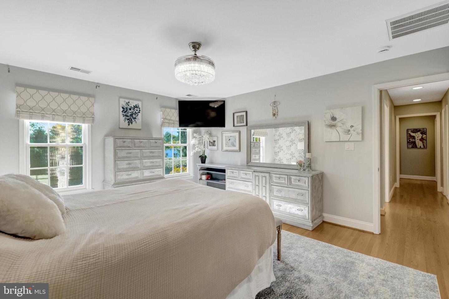 1419 CLAVES CT, VIENNA, Virginia 22182, 5 Bedrooms Bedrooms, ,4 BathroomsBathrooms,Residential,For sale,1419 CLAVES CT,VAFX2273308 MLS # VAFX2273308 1419 CLAVES CT, VIENNA, Virginia 22182, 5 Bedrooms Bedrooms, ,4 BathroomsBathrooms,Residential,For sale,1419 CLAVES CT,VAFX2273308 MLS # VAFX2273308