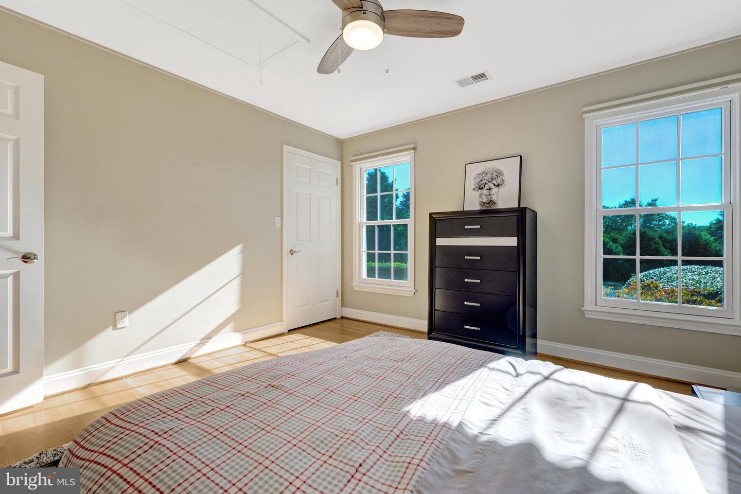 1419 CLAVES CT, VIENNA, Virginia 22182, 5 Bedrooms Bedrooms, ,4 BathroomsBathrooms,Residential,For sale,1419 CLAVES CT,VAFX2273308 MLS # VAFX2273308 1419 CLAVES CT, VIENNA, Virginia 22182, 5 Bedrooms Bedrooms, ,4 BathroomsBathrooms,Residential,For sale,1419 CLAVES CT,VAFX2273308 MLS # VAFX2273308