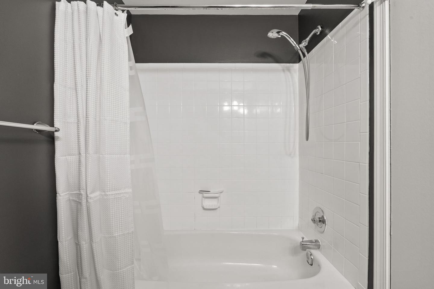 2901 EVERLEIGH WAY, FAIRFAX, Virginia 22031, 3 Bedrooms Bedrooms, ,3 BathroomsBathrooms,Residential,For sale,2901 EVERLEIGH WAY,VAFX2273772 MLS # VAFX2273772 2901 EVERLEIGH WAY, FAIRFAX, Virginia 22031, 3 Bedrooms Bedrooms, ,3 BathroomsBathrooms,Residential,For sale,2901 EVERLEIGH WAY,VAFX2273772 MLS # VAFX2273772