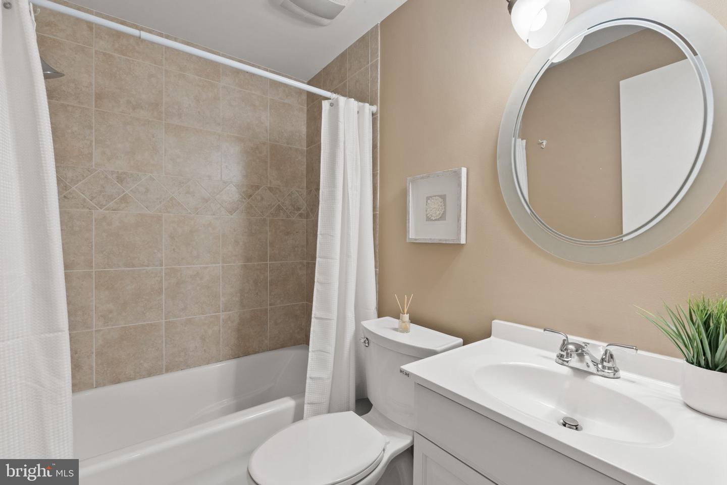 2901 EVERLEIGH WAY, FAIRFAX, Virginia 22031, 3 Bedrooms Bedrooms, ,3 BathroomsBathrooms,Residential,For sale,2901 EVERLEIGH WAY,VAFX2273772 MLS # VAFX2273772 2901 EVERLEIGH WAY, FAIRFAX, Virginia 22031, 3 Bedrooms Bedrooms, ,3 BathroomsBathrooms,Residential,For sale,2901 EVERLEIGH WAY,VAFX2273772 MLS # VAFX2273772
