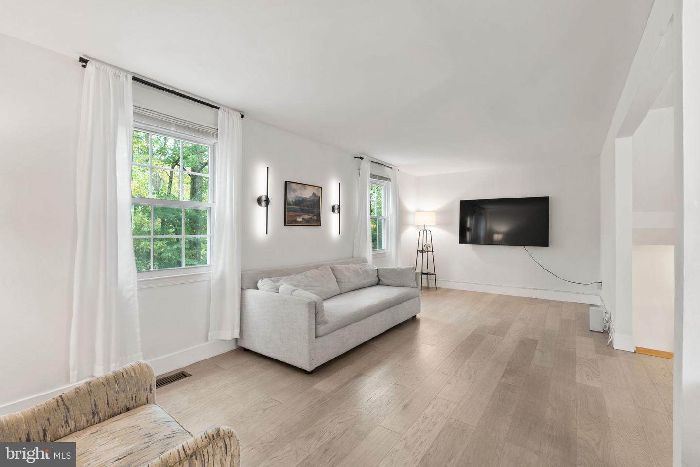 2901 EVERLEIGH WAY, FAIRFAX, Virginia 22031, 3 Bedrooms Bedrooms, ,3 BathroomsBathrooms,Residential,For sale,2901 EVERLEIGH WAY,VAFX2273772 MLS # VAFX2273772 2901 EVERLEIGH WAY, FAIRFAX, Virginia 22031, 3 Bedrooms Bedrooms, ,3 BathroomsBathrooms,Residential,For sale,2901 EVERLEIGH WAY,VAFX2273772 MLS # VAFX2273772