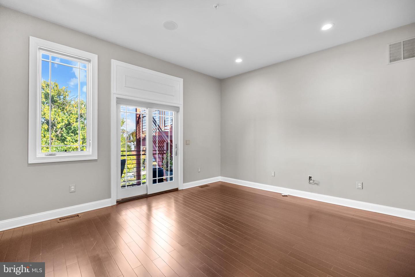 151 V ST NW #4, WASHINGTON, District Of Columbia 20001, 2 Bedrooms Bedrooms, ,2 BathroomsBathrooms,Residential,For sale,151 V ST NW #4,DCDC2226422 MLS # DCDC2226422 151 V ST NW #4, WASHINGTON, District Of Columbia 20001, 2 Bedrooms Bedrooms, ,2 BathroomsBathrooms,Residential,For sale,151 V ST NW #4,DCDC2226422 MLS # DCDC2226422