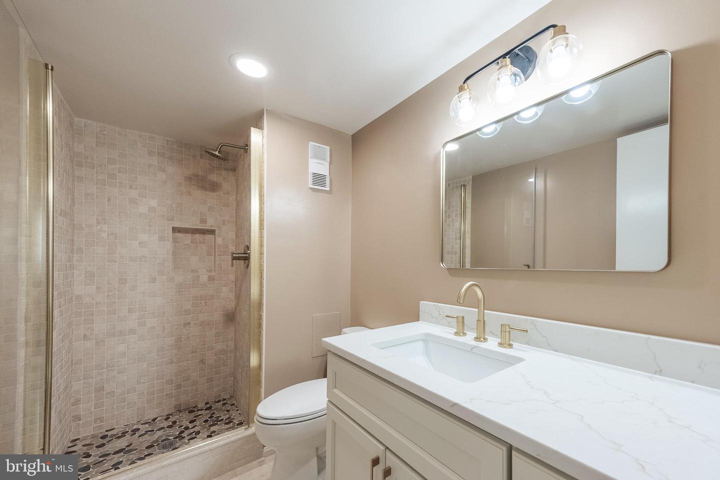 5903 MOUNT EAGLE DR #1206, ALEXANDRIA, Virginia 22303, 2 Bedrooms Bedrooms, ,2 BathroomsBathrooms,Residential,For sale,5903 MOUNT EAGLE DR #1206,VAFX2273928 MLS # VAFX2273928 5903 MOUNT EAGLE DR #1206, ALEXANDRIA, Virginia 22303, 2 Bedrooms Bedrooms, ,2 BathroomsBathrooms,Residential,For sale,5903 MOUNT EAGLE DR #1206,VAFX2273928 MLS # VAFX2273928