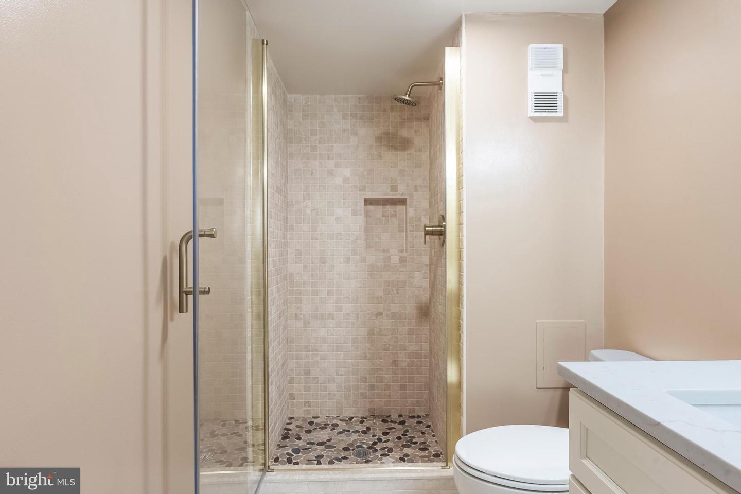 5903 MOUNT EAGLE DR #1206, ALEXANDRIA, Virginia 22303, 2 Bedrooms Bedrooms, ,2 BathroomsBathrooms,Residential,For sale,5903 MOUNT EAGLE DR #1206,VAFX2273928 MLS # VAFX2273928 5903 MOUNT EAGLE DR #1206, ALEXANDRIA, Virginia 22303, 2 Bedrooms Bedrooms, ,2 BathroomsBathrooms,Residential,For sale,5903 MOUNT EAGLE DR #1206,VAFX2273928 MLS # VAFX2273928