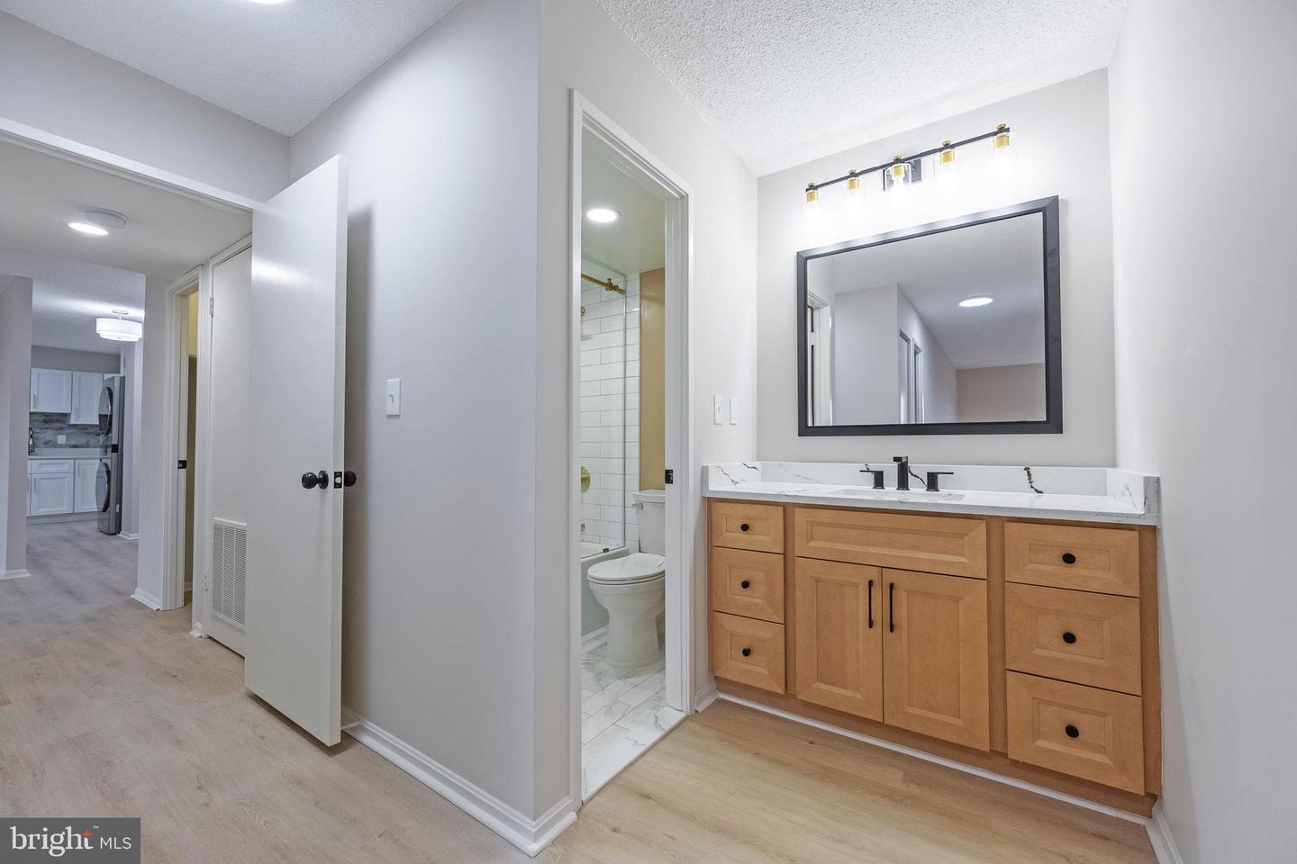 5903 MOUNT EAGLE DR #1206, ALEXANDRIA, Virginia 22303, 2 Bedrooms Bedrooms, ,2 BathroomsBathrooms,Residential,For sale,5903 MOUNT EAGLE DR #1206,VAFX2273928 MLS # VAFX2273928 5903 MOUNT EAGLE DR #1206, ALEXANDRIA, Virginia 22303, 2 Bedrooms Bedrooms, ,2 BathroomsBathrooms,Residential,For sale,5903 MOUNT EAGLE DR #1206,VAFX2273928 MLS # VAFX2273928