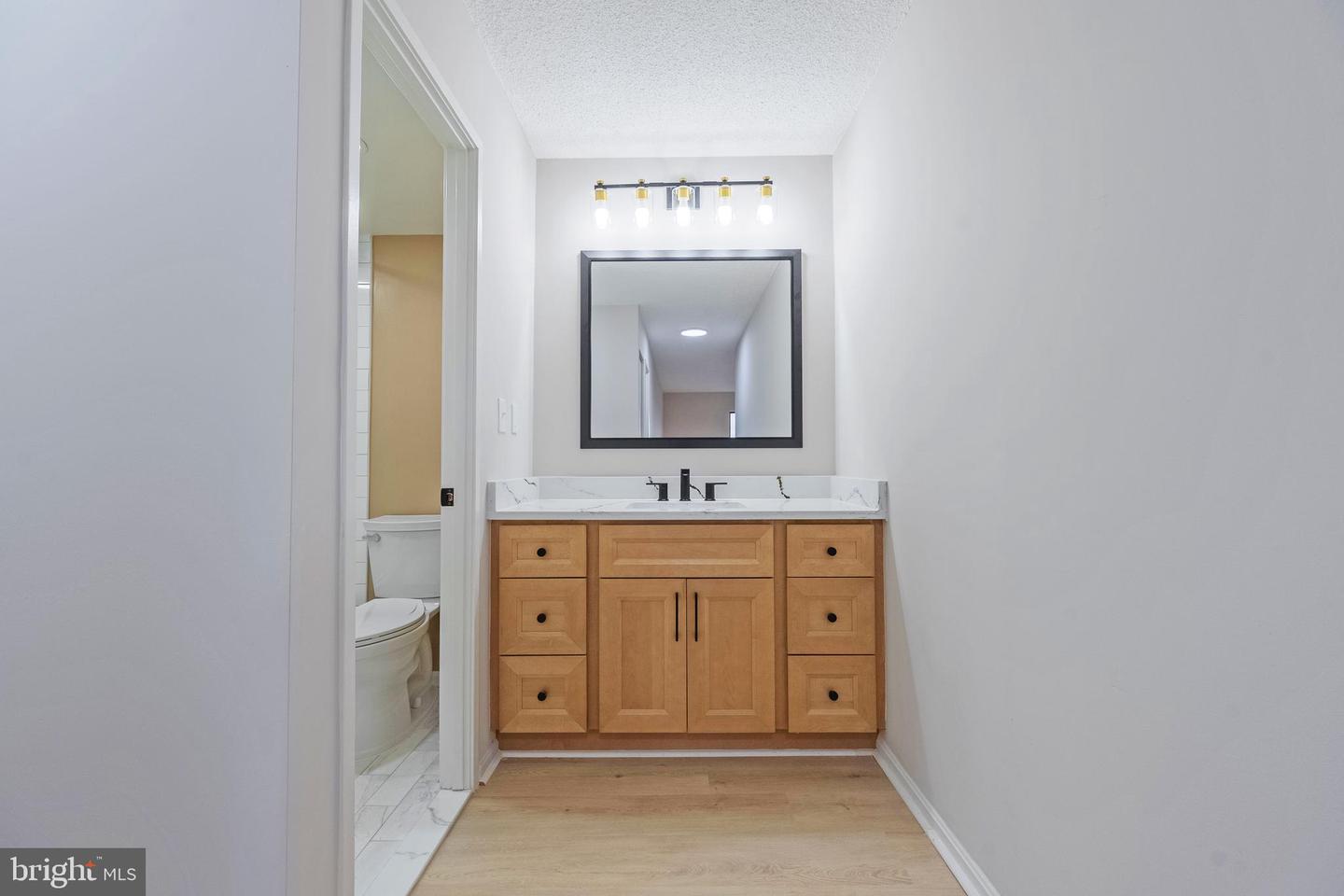 5903 MOUNT EAGLE DR #1206, ALEXANDRIA, Virginia 22303, 2 Bedrooms Bedrooms, ,2 BathroomsBathrooms,Residential,For sale,5903 MOUNT EAGLE DR #1206,VAFX2273928 MLS # VAFX2273928 5903 MOUNT EAGLE DR #1206, ALEXANDRIA, Virginia 22303, 2 Bedrooms Bedrooms, ,2 BathroomsBathrooms,Residential,For sale,5903 MOUNT EAGLE DR #1206,VAFX2273928 MLS # VAFX2273928