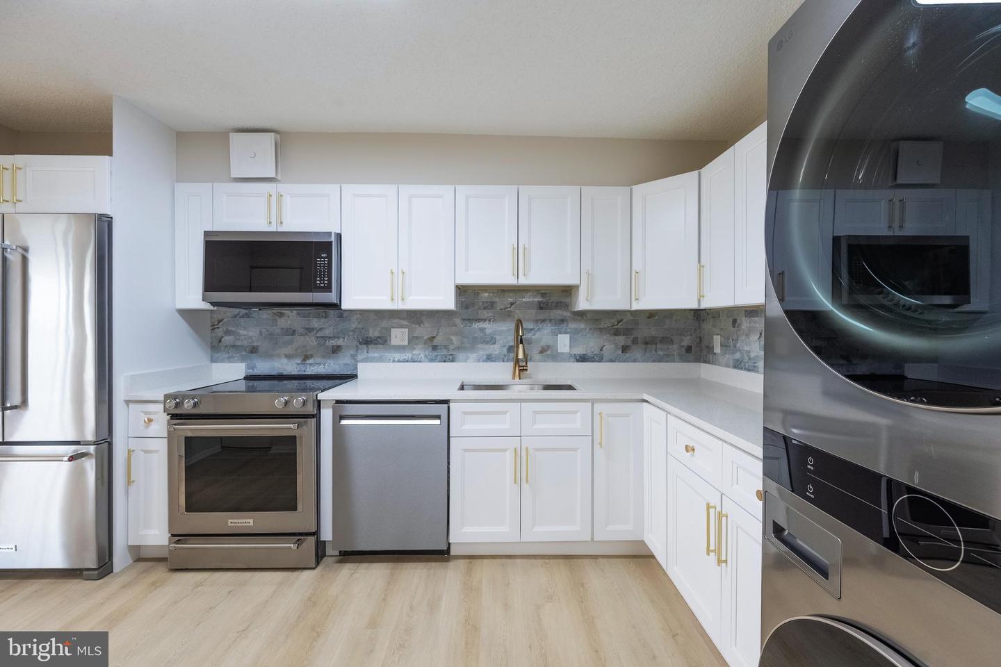 5903 MOUNT EAGLE DR #1206, ALEXANDRIA, Virginia 22303, 2 Bedrooms Bedrooms, ,2 BathroomsBathrooms,Residential,For sale,5903 MOUNT EAGLE DR #1206,VAFX2273928 MLS # VAFX2273928 5903 MOUNT EAGLE DR #1206, ALEXANDRIA, Virginia 22303, 2 Bedrooms Bedrooms, ,2 BathroomsBathrooms,Residential,For sale,5903 MOUNT EAGLE DR #1206,VAFX2273928 MLS # VAFX2273928