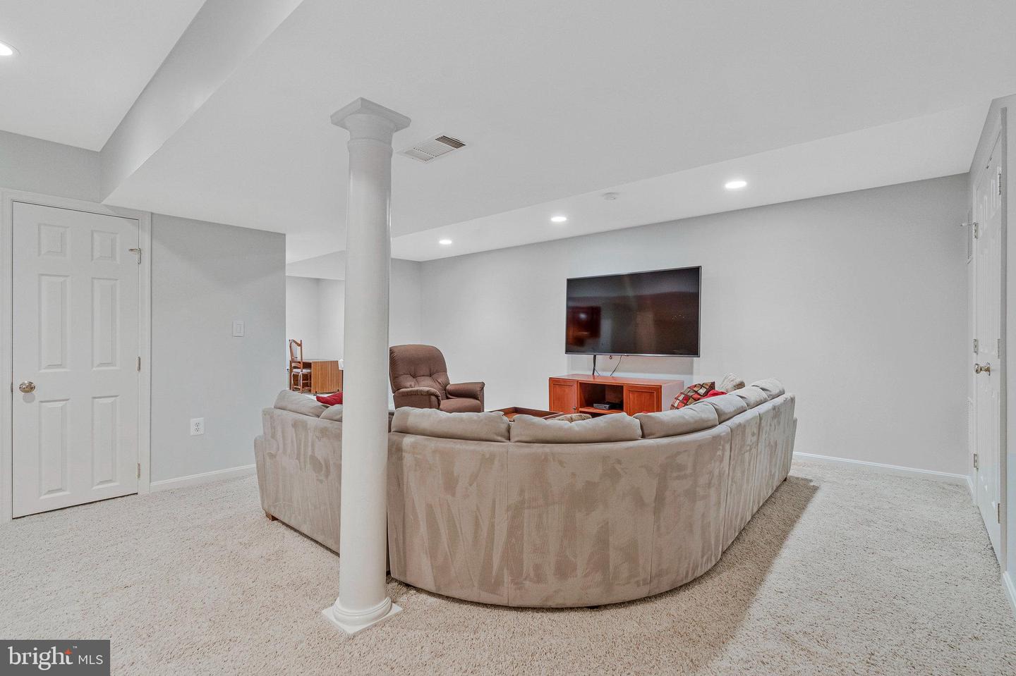 706 AMBER CT NE, LEESBURG, Virginia 20176, 4 Bedrooms Bedrooms, ,3 BathroomsBathrooms,Residential,For sale,706 AMBER CT NE,VALO2108578 MLS # VALO2108578 706 AMBER CT NE, LEESBURG, Virginia 20176, 4 Bedrooms Bedrooms, ,3 BathroomsBathrooms,Residential,For sale,706 AMBER CT NE,VALO2108578 MLS # VALO2108578