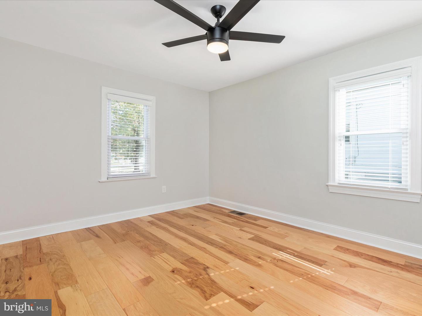 112 S BARTON ST, ARLINGTON, Virginia 22204, 4 Bedrooms Bedrooms, ,3 BathroomsBathrooms,Residential,For sale,112 S BARTON ST,VAAR2064776 MLS # VAAR2064776 112 S BARTON ST, ARLINGTON, Virginia 22204, 4 Bedrooms Bedrooms, ,3 BathroomsBathrooms,Residential,For sale,112 S BARTON ST,VAAR2064776 MLS # VAAR2064776