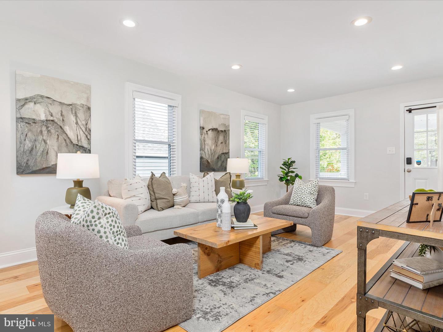 112 S BARTON ST, ARLINGTON, Virginia 22204, 4 Bedrooms Bedrooms, ,3 BathroomsBathrooms,Residential,For sale,112 S BARTON ST,VAAR2064776 MLS # VAAR2064776 112 S BARTON ST, ARLINGTON, Virginia 22204, 4 Bedrooms Bedrooms, ,3 BathroomsBathrooms,Residential,For sale,112 S BARTON ST,VAAR2064776 MLS # VAAR2064776