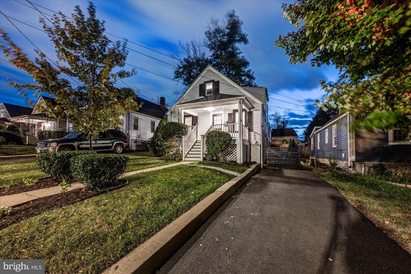 112 S BARTON ST, ARLINGTON, Virginia 22204, 4 Bedrooms Bedrooms, ,3 BathroomsBathrooms,Residential,For sale,112 S BARTON ST,VAAR2064776 MLS # VAAR2064776 112 S BARTON ST, ARLINGTON, Virginia 22204, 4 Bedrooms Bedrooms, ,3 BathroomsBathrooms,Residential,For sale,112 S BARTON ST,VAAR2064776 MLS # VAAR2064776