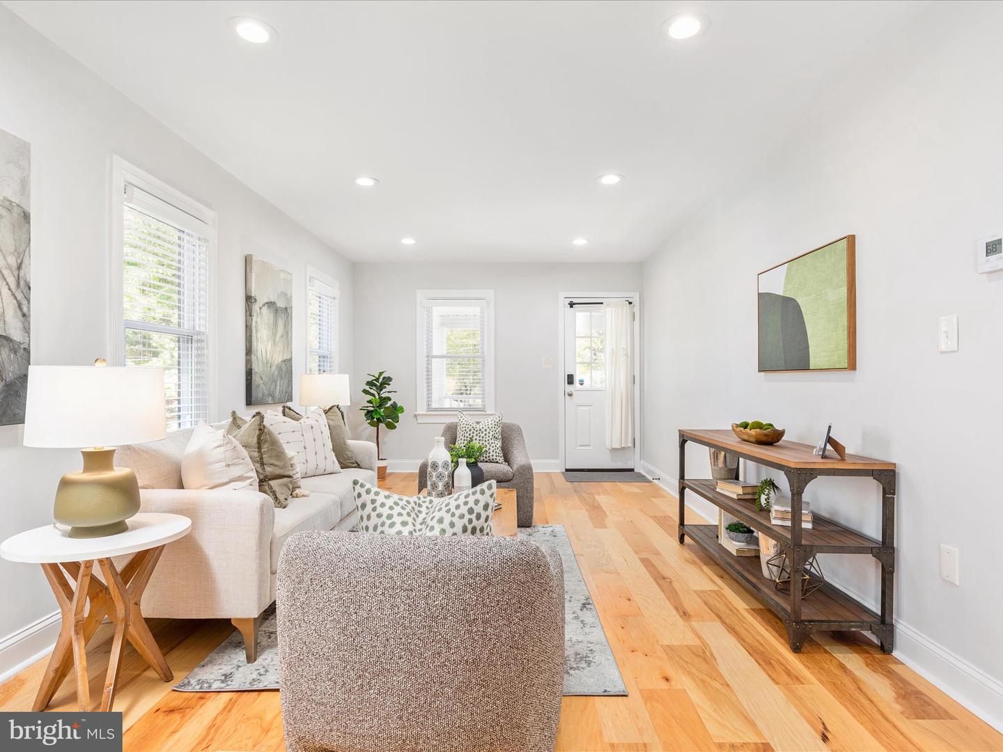 112 S BARTON ST, ARLINGTON, Virginia 22204, 4 Bedrooms Bedrooms, ,3 BathroomsBathrooms,Residential,For sale,112 S BARTON ST,VAAR2064776 MLS # VAAR2064776 112 S BARTON ST, ARLINGTON, Virginia 22204, 4 Bedrooms Bedrooms, ,3 BathroomsBathrooms,Residential,For sale,112 S BARTON ST,VAAR2064776 MLS # VAAR2064776