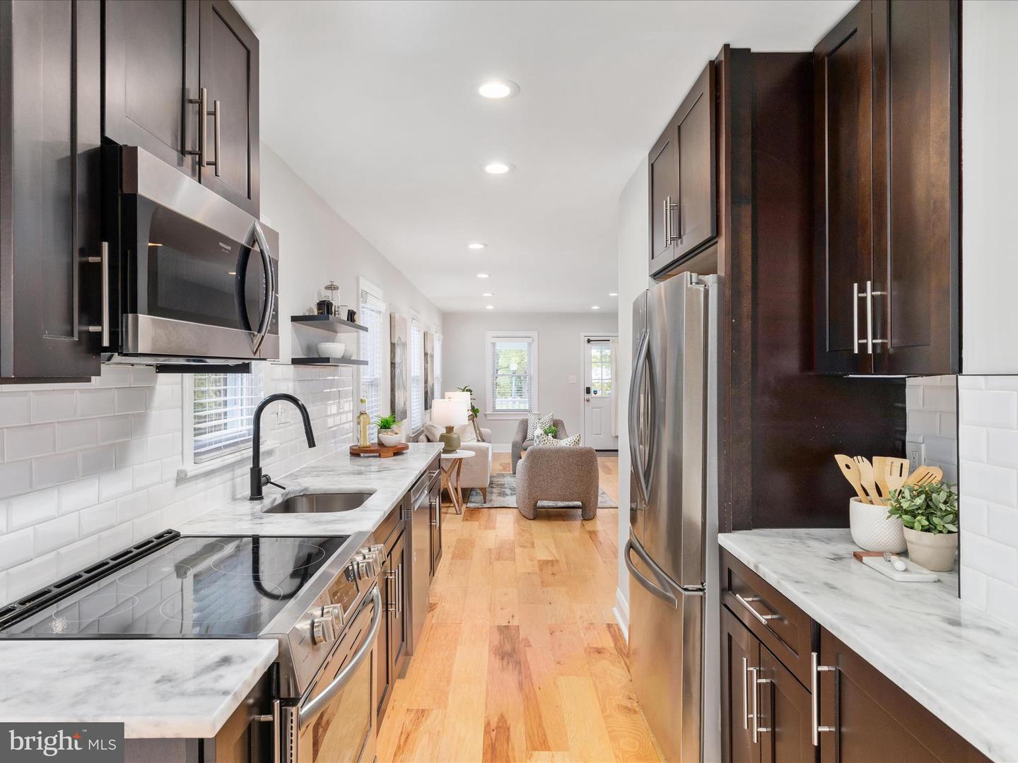 112 S BARTON ST, ARLINGTON, Virginia 22204, 4 Bedrooms Bedrooms, ,3 BathroomsBathrooms,Residential,For sale,112 S BARTON ST,VAAR2064776 MLS # VAAR2064776 112 S BARTON ST, ARLINGTON, Virginia 22204, 4 Bedrooms Bedrooms, ,3 BathroomsBathrooms,Residential,For sale,112 S BARTON ST,VAAR2064776 MLS # VAAR2064776