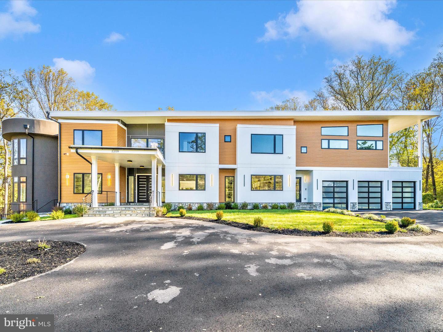 2209 HUNTER MILL RD, VIENNA, Virginia 22181, 5 Bedrooms Bedrooms, ,7 BathroomsBathrooms,Residential,For sale,2209 HUNTER MILL RD,VAFX2273790 MLS # VAFX2273790 2209 HUNTER MILL RD, VIENNA, Virginia 22181, 5 Bedrooms Bedrooms, ,7 BathroomsBathrooms,Residential,For sale,2209 HUNTER MILL RD,VAFX2273790 MLS # VAFX2273790
