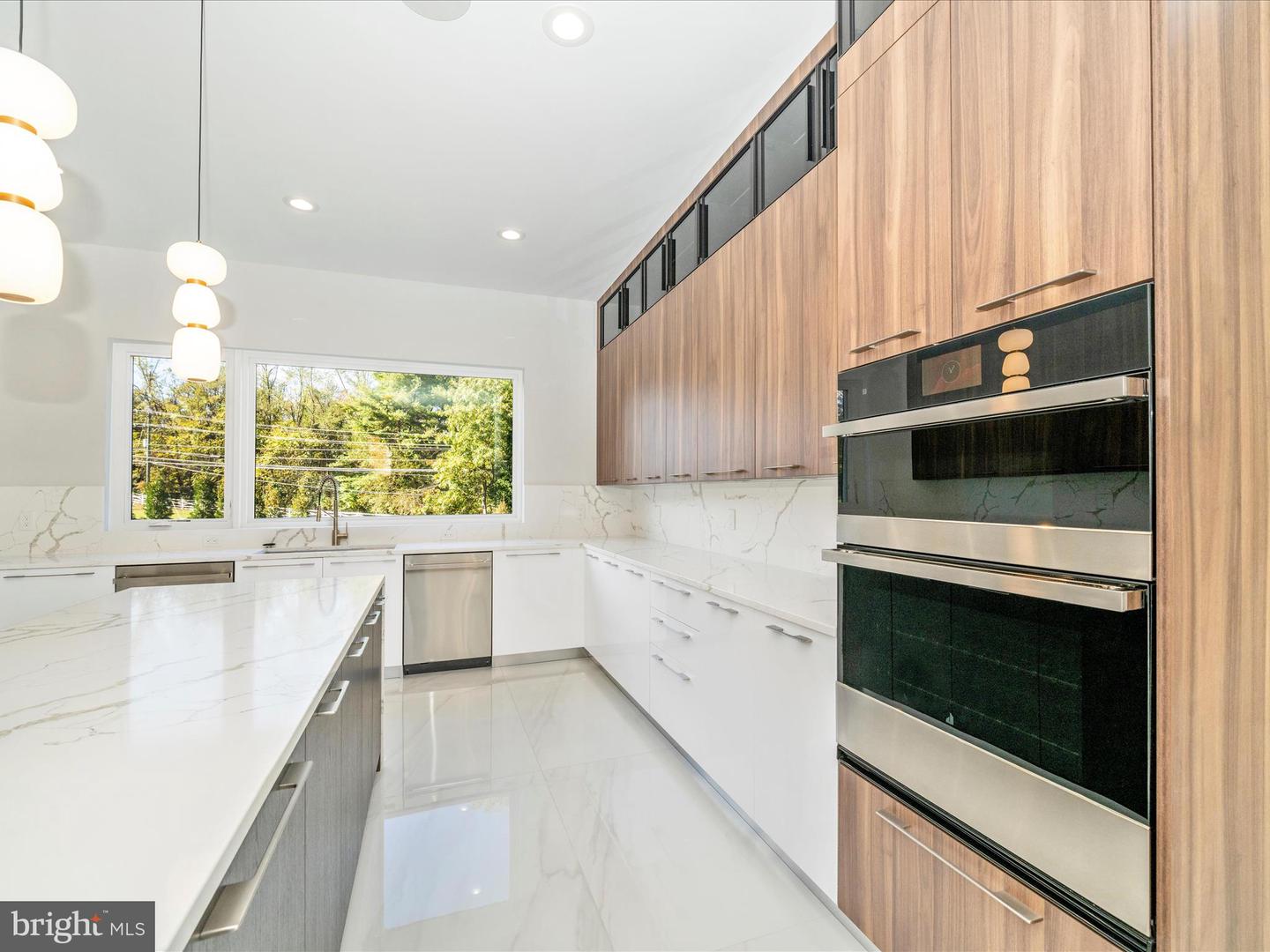 2209 HUNTER MILL RD, VIENNA, Virginia 22181, 5 Bedrooms Bedrooms, ,7 BathroomsBathrooms,Residential,For sale,2209 HUNTER MILL RD,VAFX2273790 MLS # VAFX2273790 2209 HUNTER MILL RD, VIENNA, Virginia 22181, 5 Bedrooms Bedrooms, ,7 BathroomsBathrooms,Residential,For sale,2209 HUNTER MILL RD,VAFX2273790 MLS # VAFX2273790