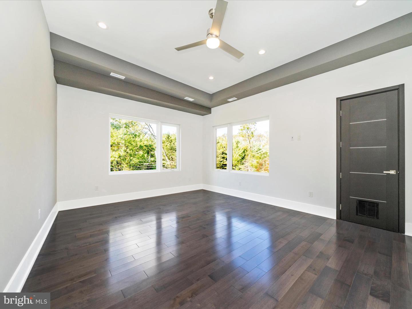 2209 HUNTER MILL RD, VIENNA, Virginia 22181, 5 Bedrooms Bedrooms, ,7 BathroomsBathrooms,Residential,For sale,2209 HUNTER MILL RD,VAFX2273790 MLS # VAFX2273790 2209 HUNTER MILL RD, VIENNA, Virginia 22181, 5 Bedrooms Bedrooms, ,7 BathroomsBathrooms,Residential,For sale,2209 HUNTER MILL RD,VAFX2273790 MLS # VAFX2273790