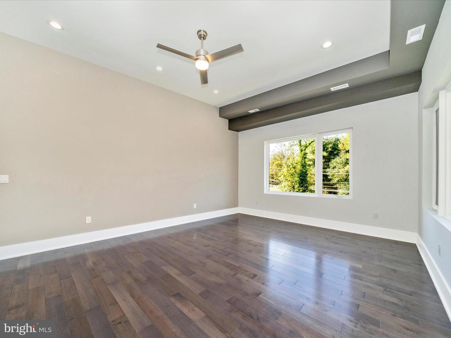 2209 HUNTER MILL RD, VIENNA, Virginia 22181, 5 Bedrooms Bedrooms, ,7 BathroomsBathrooms,Residential,For sale,2209 HUNTER MILL RD,VAFX2273790 MLS # VAFX2273790 2209 HUNTER MILL RD, VIENNA, Virginia 22181, 5 Bedrooms Bedrooms, ,7 BathroomsBathrooms,Residential,For sale,2209 HUNTER MILL RD,VAFX2273790 MLS # VAFX2273790