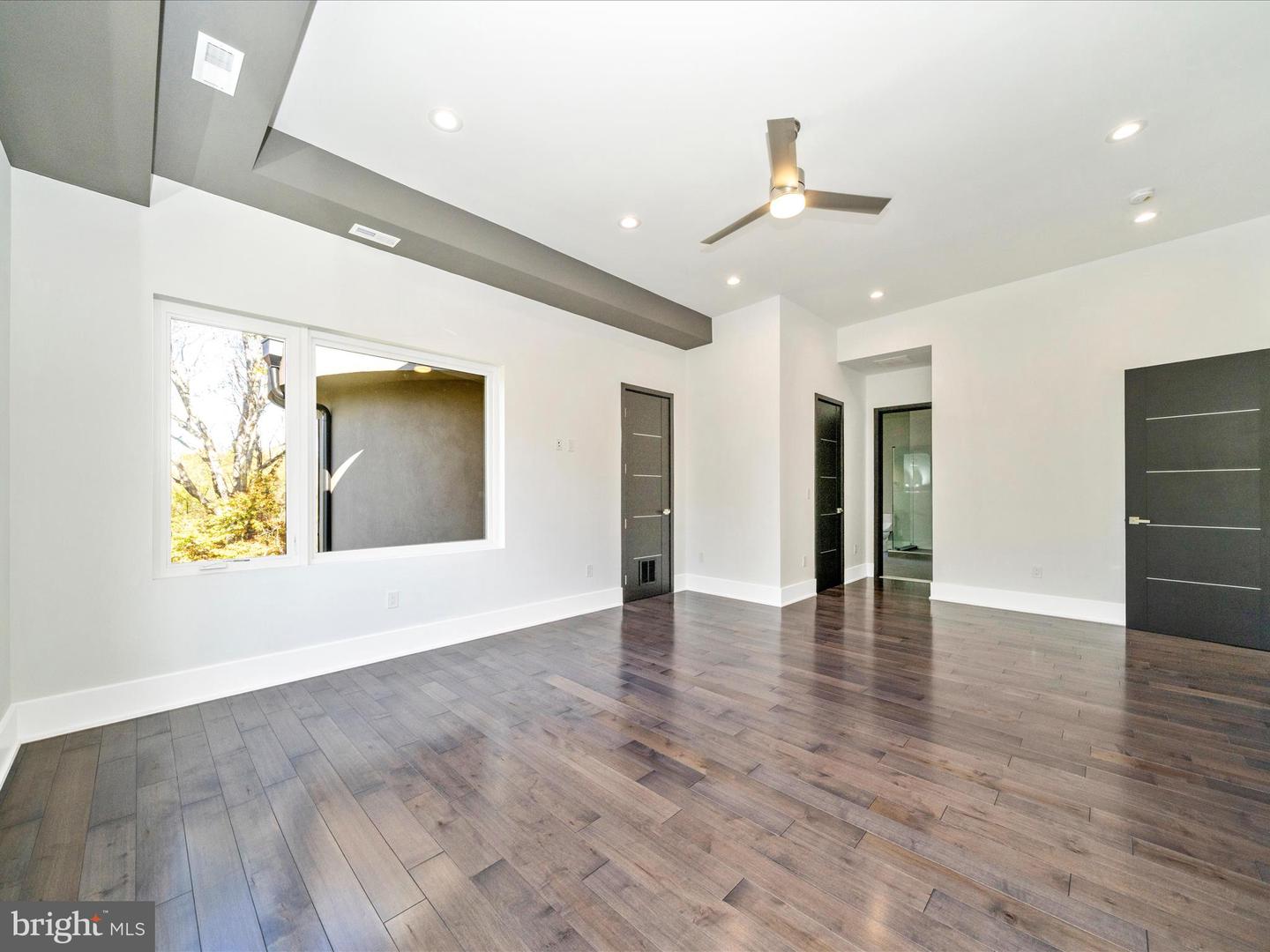 2209 HUNTER MILL RD, VIENNA, Virginia 22181, 5 Bedrooms Bedrooms, ,7 BathroomsBathrooms,Residential,For sale,2209 HUNTER MILL RD,VAFX2273790 MLS # VAFX2273790 2209 HUNTER MILL RD, VIENNA, Virginia 22181, 5 Bedrooms Bedrooms, ,7 BathroomsBathrooms,Residential,For sale,2209 HUNTER MILL RD,VAFX2273790 MLS # VAFX2273790