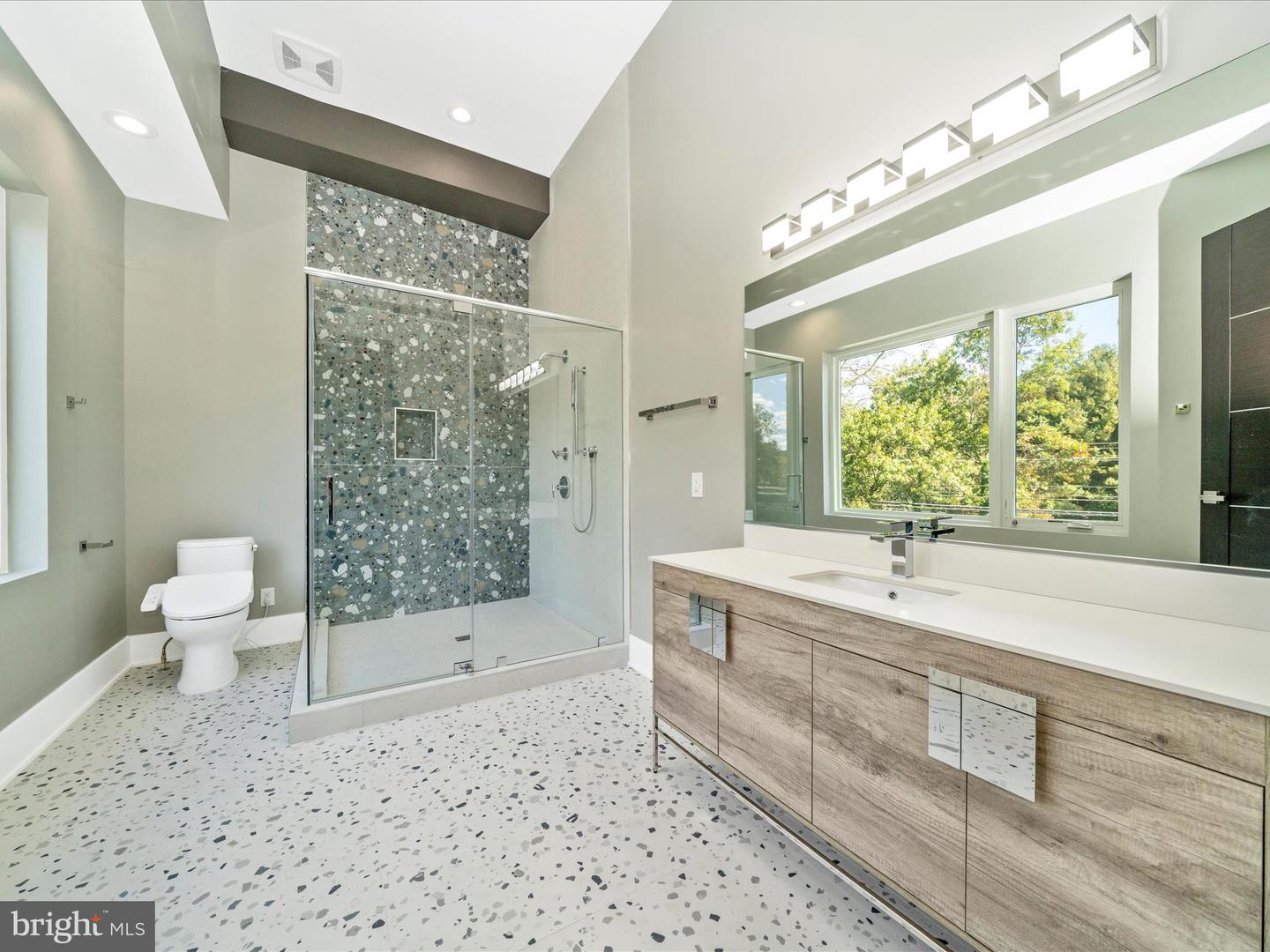 2209 HUNTER MILL RD, VIENNA, Virginia 22181, 5 Bedrooms Bedrooms, ,7 BathroomsBathrooms,Residential,For sale,2209 HUNTER MILL RD,VAFX2273790 MLS # VAFX2273790 2209 HUNTER MILL RD, VIENNA, Virginia 22181, 5 Bedrooms Bedrooms, ,7 BathroomsBathrooms,Residential,For sale,2209 HUNTER MILL RD,VAFX2273790 MLS # VAFX2273790