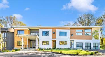 2209 HUNTER MILL RD, VIENNA, Virginia 22181, 5 Bedrooms Bedrooms, ,7 BathroomsBathrooms,Residential,For sale,2209 HUNTER MILL RD,VAFX2273790 MLS # VAFX2273790