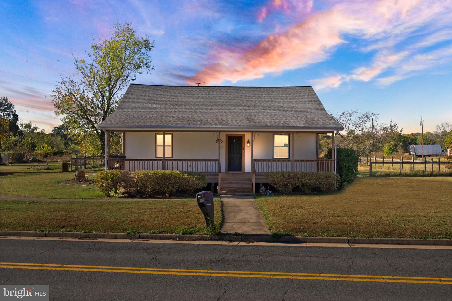 12629 TIN POT RUN LN, REMINGTON, Virginia 22734, 3 Bedrooms Bedrooms, ,3 BathroomsBathrooms,Residential,For sale,12629 TIN POT RUN LN,VAFQ2019350 MLS # VAFQ2019350 12629 TIN POT RUN LN, REMINGTON, Virginia 22734, 3 Bedrooms Bedrooms, ,3 BathroomsBathrooms,Residential,For sale,12629 TIN POT RUN LN,VAFQ2019350 MLS # VAFQ2019350