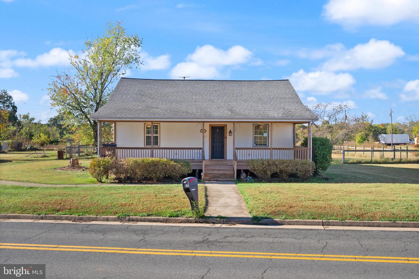 12629 TIN POT RUN LN, REMINGTON, Virginia 22734, 3 Bedrooms Bedrooms, ,3 BathroomsBathrooms,Residential,For sale,12629 TIN POT RUN LN,VAFQ2019350 MLS # VAFQ2019350 12629 TIN POT RUN LN, REMINGTON, Virginia 22734, 3 Bedrooms Bedrooms, ,3 BathroomsBathrooms,Residential,For sale,12629 TIN POT RUN LN,VAFQ2019350 MLS # VAFQ2019350