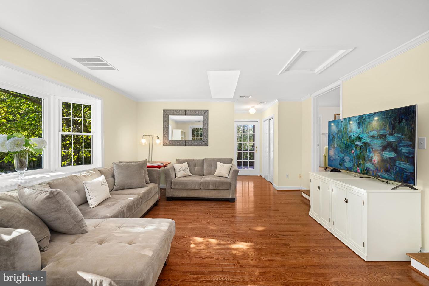 1302 CLAYBORNE HOUSE CT, MCLEAN, Virginia 22101, 5 Bedrooms Bedrooms, 9 Rooms Rooms,3 BathroomsBathrooms,Residential,For sale,1302 CLAYBORNE HOUSE CT,VAFX2273884 MLS # VAFX2273884 1302 CLAYBORNE HOUSE CT, MCLEAN, Virginia 22101, 5 Bedrooms Bedrooms, 9 Rooms Rooms,3 BathroomsBathrooms,Residential,For sale,1302 CLAYBORNE HOUSE CT,VAFX2273884 MLS # VAFX2273884