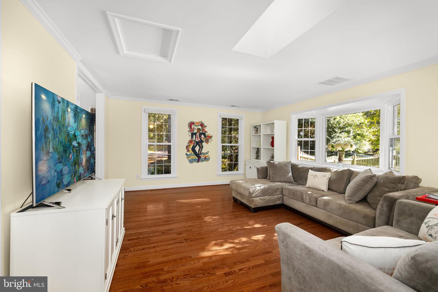 1302 CLAYBORNE HOUSE CT, MCLEAN, Virginia 22101, 5 Bedrooms Bedrooms, 9 Rooms Rooms,3 BathroomsBathrooms,Residential,For sale,1302 CLAYBORNE HOUSE CT,VAFX2273884 MLS # VAFX2273884 1302 CLAYBORNE HOUSE CT, MCLEAN, Virginia 22101, 5 Bedrooms Bedrooms, 9 Rooms Rooms,3 BathroomsBathrooms,Residential,For sale,1302 CLAYBORNE HOUSE CT,VAFX2273884 MLS # VAFX2273884