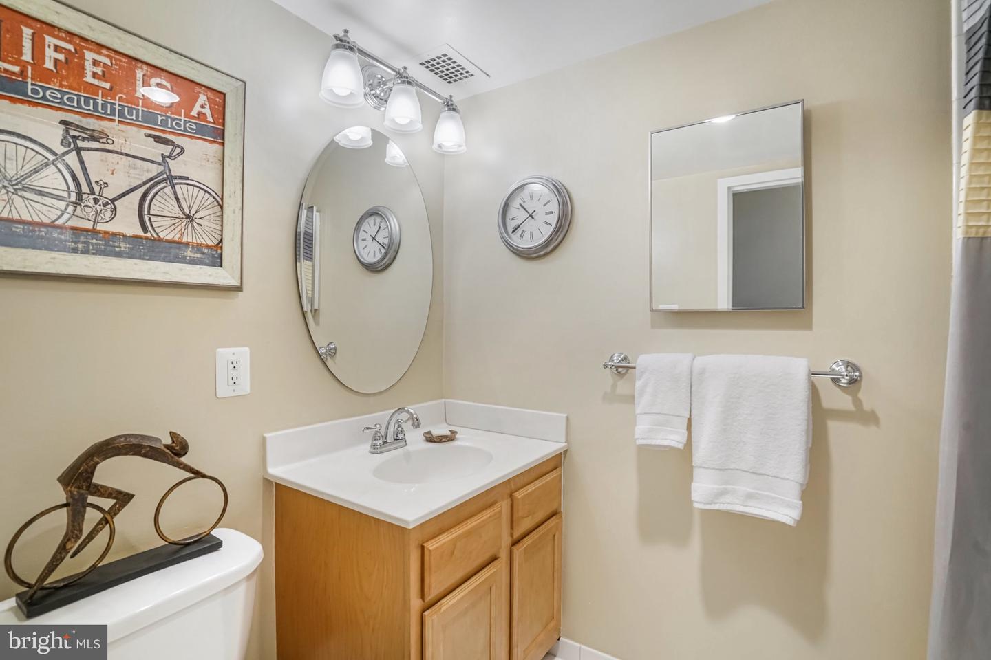 501 SLATERS LN #714, ALEXANDRIA, Virginia 22314, 2 Bedrooms Bedrooms, ,2 BathroomsBathrooms,Residential,For sale,501 SLATERS LN #714,VAAX2050748 MLS # VAAX2050748 501 SLATERS LN #714, ALEXANDRIA, Virginia 22314, 2 Bedrooms Bedrooms, ,2 BathroomsBathrooms,Residential,For sale,501 SLATERS LN #714,VAAX2050748 MLS # VAAX2050748