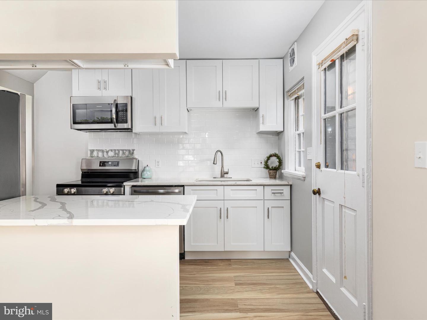 4204 34TH ST S, ARLINGTON, Virginia 22206, 3 Bedrooms Bedrooms, ,2 BathroomsBathrooms,Residential,For sale,4204 34TH ST S,VAAR2064800 MLS # VAAR2064800 4204 34TH ST S, ARLINGTON, Virginia 22206, 3 Bedrooms Bedrooms, ,2 BathroomsBathrooms,Residential,For sale,4204 34TH ST S,VAAR2064800 MLS # VAAR2064800