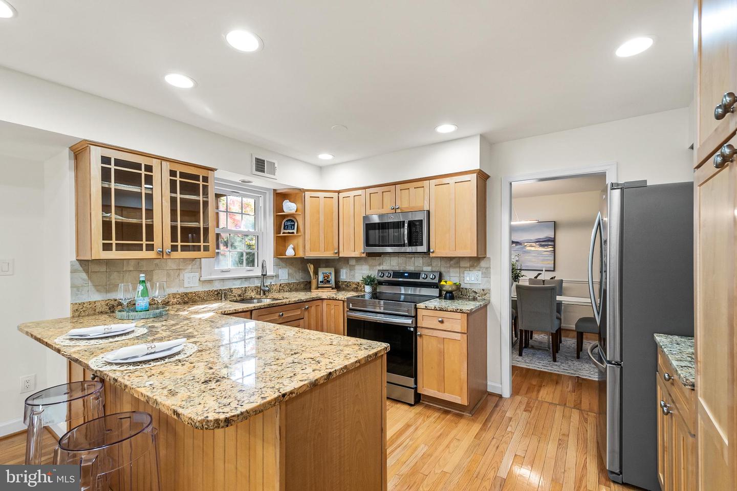 6003 LINCOLNWOOD CT, BURKE, Virginia 22015, 4 Bedrooms Bedrooms, 16 Rooms Rooms,2 BathroomsBathrooms,Residential,For sale,6003 LINCOLNWOOD CT,VAFX2273926 MLS # VAFX2273926 6003 LINCOLNWOOD CT, BURKE, Virginia 22015, 4 Bedrooms Bedrooms, 16 Rooms Rooms,2 BathroomsBathrooms,Residential,For sale,6003 LINCOLNWOOD CT,VAFX2273926 MLS # VAFX2273926