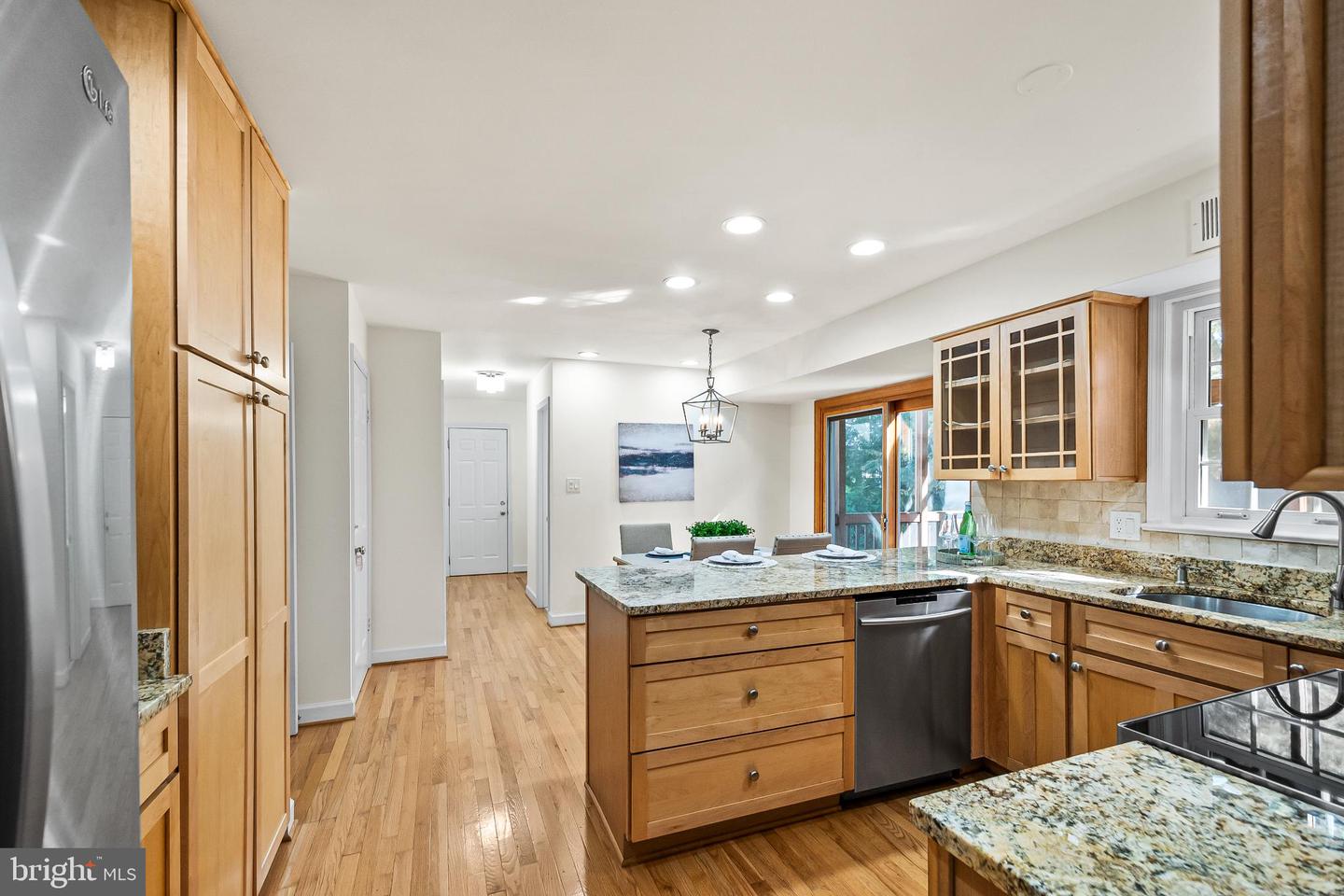 6003 LINCOLNWOOD CT, BURKE, Virginia 22015, 4 Bedrooms Bedrooms, 16 Rooms Rooms,2 BathroomsBathrooms,Residential,For sale,6003 LINCOLNWOOD CT,VAFX2273926 MLS # VAFX2273926 6003 LINCOLNWOOD CT, BURKE, Virginia 22015, 4 Bedrooms Bedrooms, 16 Rooms Rooms,2 BathroomsBathrooms,Residential,For sale,6003 LINCOLNWOOD CT,VAFX2273926 MLS # VAFX2273926