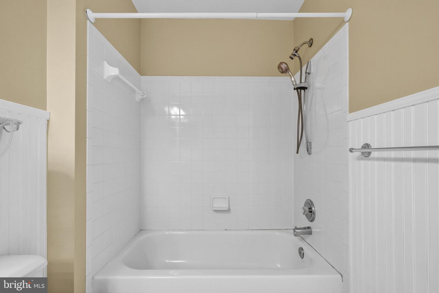 43213 WAYSIDE CIR, ASHBURN, Virginia 20147, 5 Bedrooms Bedrooms, ,3 BathroomsBathrooms,Residential,For sale,43213 WAYSIDE CIR,VALO2108980 MLS # VALO2108980 43213 WAYSIDE CIR, ASHBURN, Virginia 20147, 5 Bedrooms Bedrooms, ,3 BathroomsBathrooms,Residential,For sale,43213 WAYSIDE CIR,VALO2108980 MLS # VALO2108980