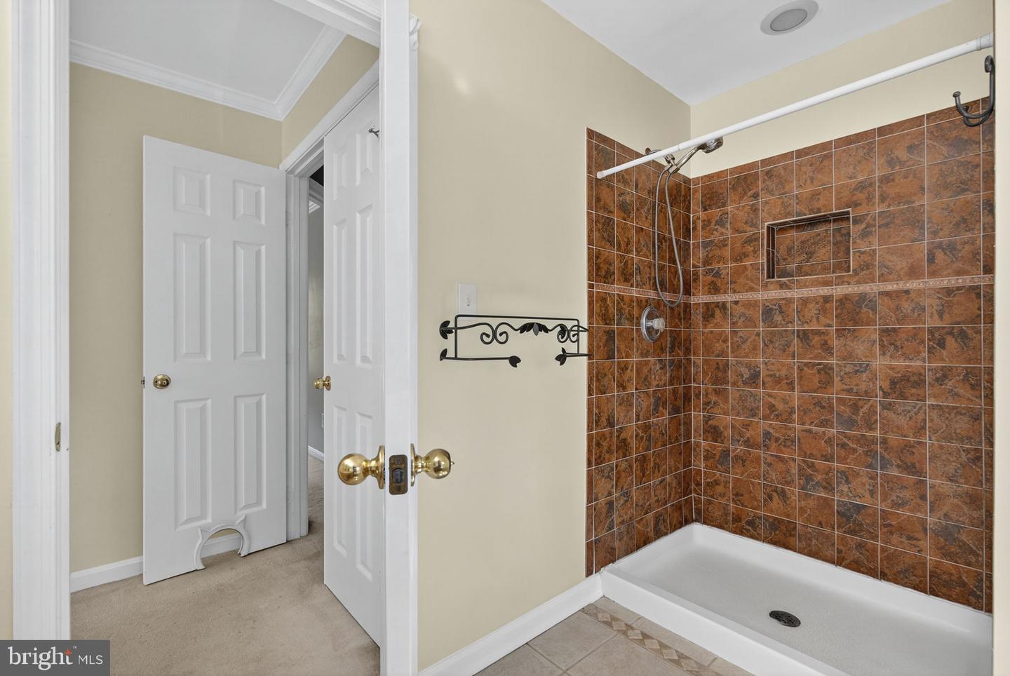 43213 WAYSIDE CIR, ASHBURN, Virginia 20147, 5 Bedrooms Bedrooms, ,3 BathroomsBathrooms,Residential,For sale,43213 WAYSIDE CIR,VALO2108980 MLS # VALO2108980 43213 WAYSIDE CIR, ASHBURN, Virginia 20147, 5 Bedrooms Bedrooms, ,3 BathroomsBathrooms,Residential,For sale,43213 WAYSIDE CIR,VALO2108980 MLS # VALO2108980