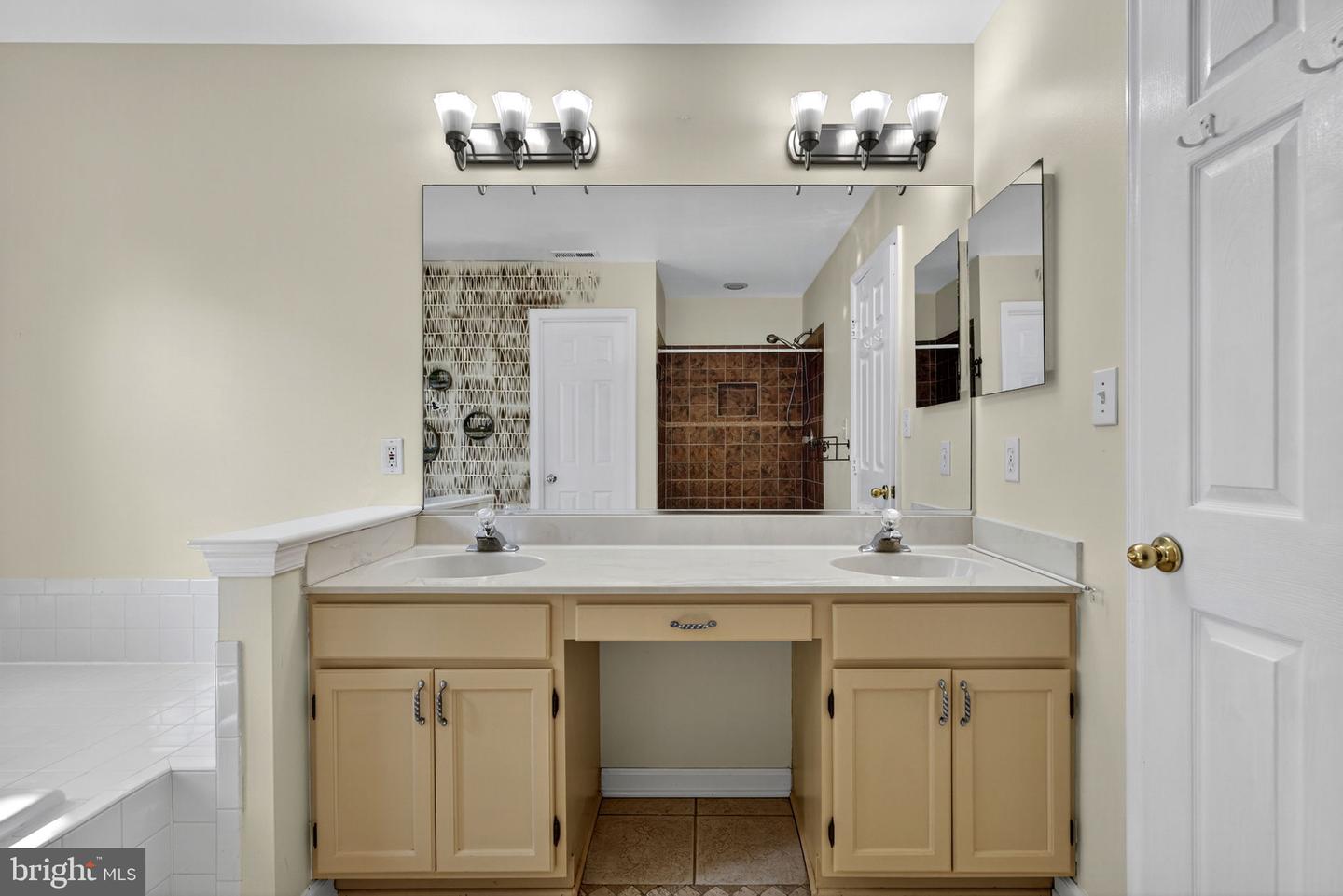 43213 WAYSIDE CIR, ASHBURN, Virginia 20147, 5 Bedrooms Bedrooms, ,3 BathroomsBathrooms,Residential,For sale,43213 WAYSIDE CIR,VALO2108980 MLS # VALO2108980 43213 WAYSIDE CIR, ASHBURN, Virginia 20147, 5 Bedrooms Bedrooms, ,3 BathroomsBathrooms,Residential,For sale,43213 WAYSIDE CIR,VALO2108980 MLS # VALO2108980