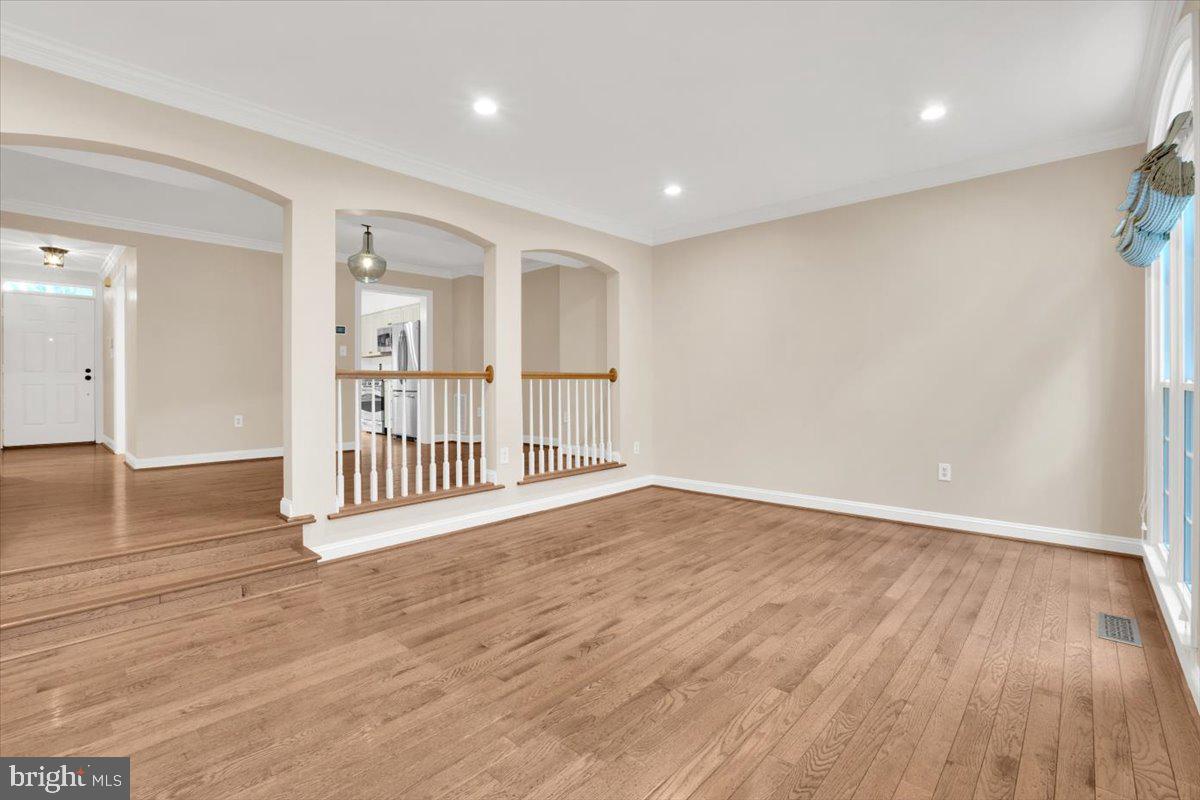 7477 COLLINS MEADE WAY, ALEXANDRIA, Virginia 22315, 3 Bedrooms Bedrooms, ,3 BathroomsBathrooms,Residential,For sale,7477 COLLINS MEADE WAY,VAFX2274518 MLS # VAFX2274518 7477 COLLINS MEADE WAY, ALEXANDRIA, Virginia 22315, 3 Bedrooms Bedrooms, ,3 BathroomsBathrooms,Residential,For sale,7477 COLLINS MEADE WAY,VAFX2274518 MLS # VAFX2274518