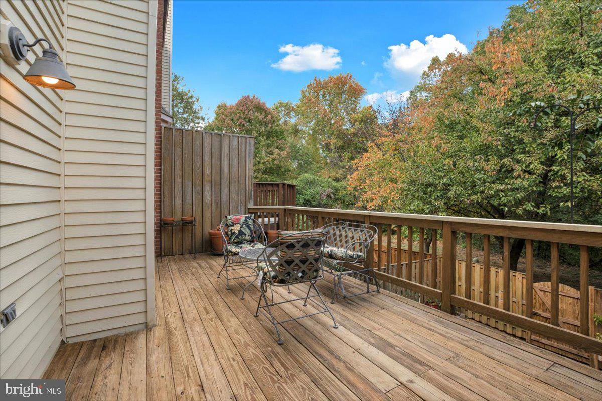 7477 COLLINS MEADE WAY, ALEXANDRIA, Virginia 22315, 3 Bedrooms Bedrooms, ,3 BathroomsBathrooms,Residential,For sale,7477 COLLINS MEADE WAY,VAFX2274518 MLS # VAFX2274518 7477 COLLINS MEADE WAY, ALEXANDRIA, Virginia 22315, 3 Bedrooms Bedrooms, ,3 BathroomsBathrooms,Residential,For sale,7477 COLLINS MEADE WAY,VAFX2274518 MLS # VAFX2274518