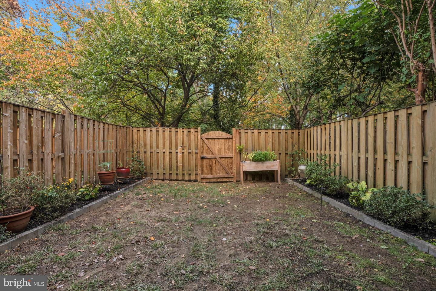 7477 COLLINS MEADE WAY, ALEXANDRIA, Virginia 22315, 3 Bedrooms Bedrooms, ,3 BathroomsBathrooms,Residential,For sale,7477 COLLINS MEADE WAY,VAFX2274518 MLS # VAFX2274518 7477 COLLINS MEADE WAY, ALEXANDRIA, Virginia 22315, 3 Bedrooms Bedrooms, ,3 BathroomsBathrooms,Residential,For sale,7477 COLLINS MEADE WAY,VAFX2274518 MLS # VAFX2274518