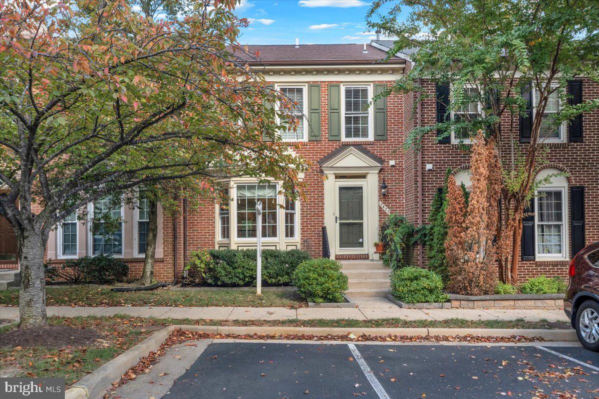 7477 COLLINS MEADE WAY, ALEXANDRIA, Virginia 22315, 3 Bedrooms Bedrooms, ,3 BathroomsBathrooms,Residential,For sale,7477 COLLINS MEADE WAY,VAFX2274518 MLS # VAFX2274518 7477 COLLINS MEADE WAY, ALEXANDRIA, Virginia 22315, 3 Bedrooms Bedrooms, ,3 BathroomsBathrooms,Residential,For sale,7477 COLLINS MEADE WAY,VAFX2274518 MLS # VAFX2274518