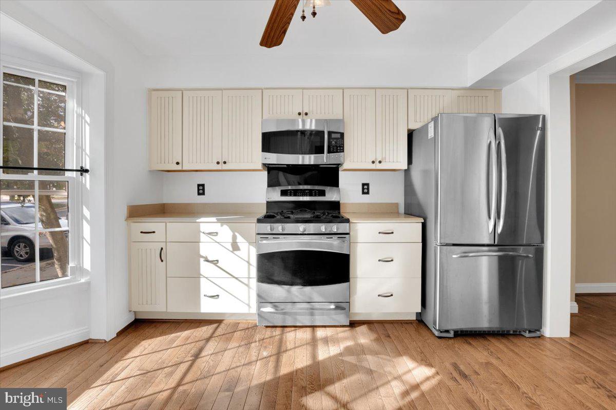 7477 COLLINS MEADE WAY, ALEXANDRIA, Virginia 22315, 3 Bedrooms Bedrooms, ,3 BathroomsBathrooms,Residential,For sale,7477 COLLINS MEADE WAY,VAFX2274518 MLS # VAFX2274518 7477 COLLINS MEADE WAY, ALEXANDRIA, Virginia 22315, 3 Bedrooms Bedrooms, ,3 BathroomsBathrooms,Residential,For sale,7477 COLLINS MEADE WAY,VAFX2274518 MLS # VAFX2274518