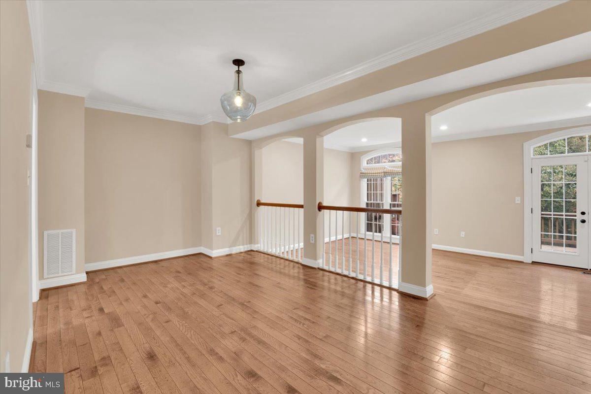 7477 COLLINS MEADE WAY, ALEXANDRIA, Virginia 22315, 3 Bedrooms Bedrooms, ,3 BathroomsBathrooms,Residential,For sale,7477 COLLINS MEADE WAY,VAFX2274518 MLS # VAFX2274518 7477 COLLINS MEADE WAY, ALEXANDRIA, Virginia 22315, 3 Bedrooms Bedrooms, ,3 BathroomsBathrooms,Residential,For sale,7477 COLLINS MEADE WAY,VAFX2274518 MLS # VAFX2274518